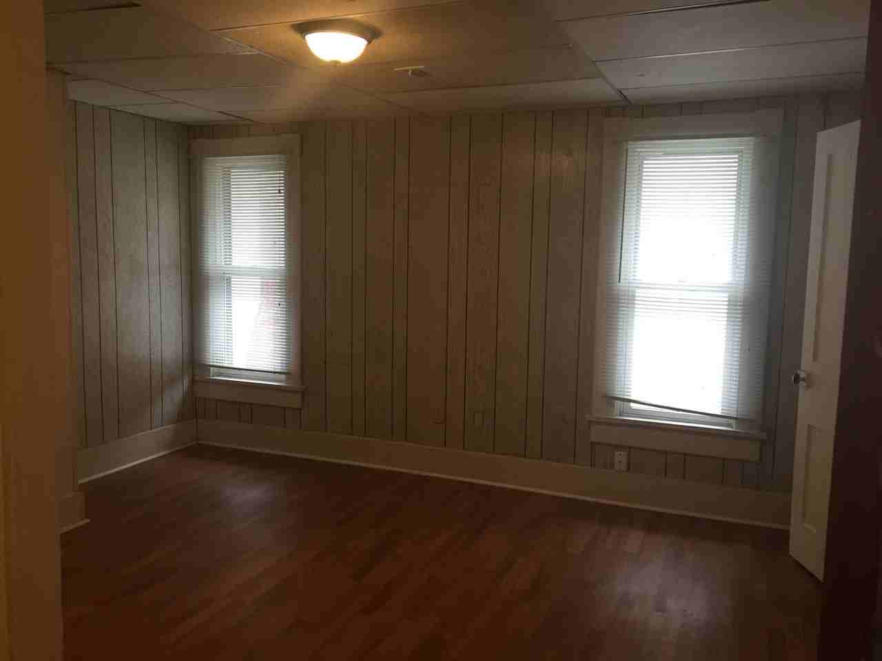 199-199.5 Elmwood - Photo 2 of 9