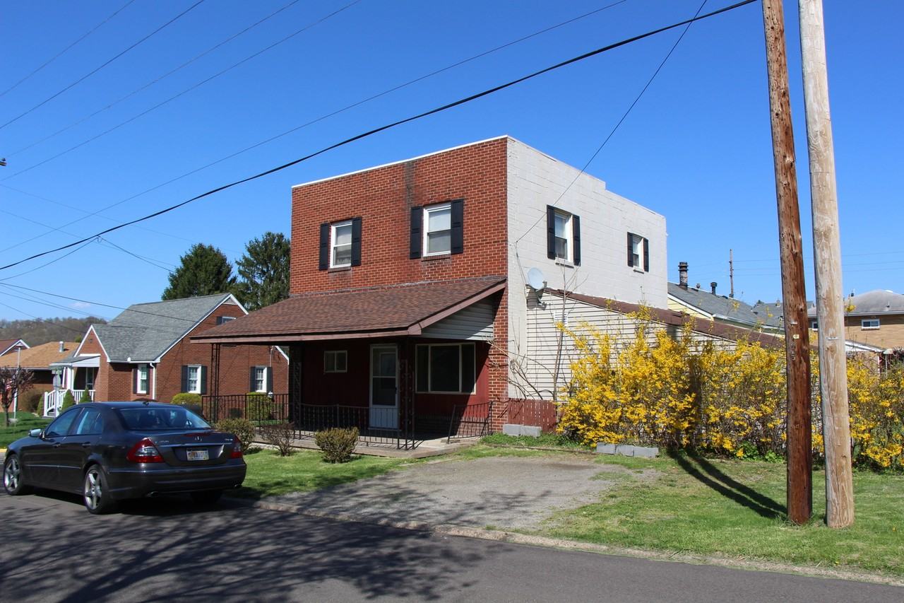 154 Columbus Way - Photo 2 of 13