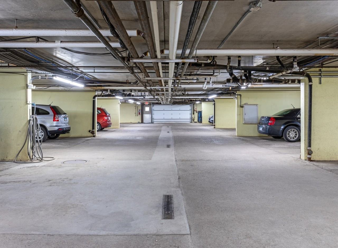 Portland Manor - Photo 5 of 15