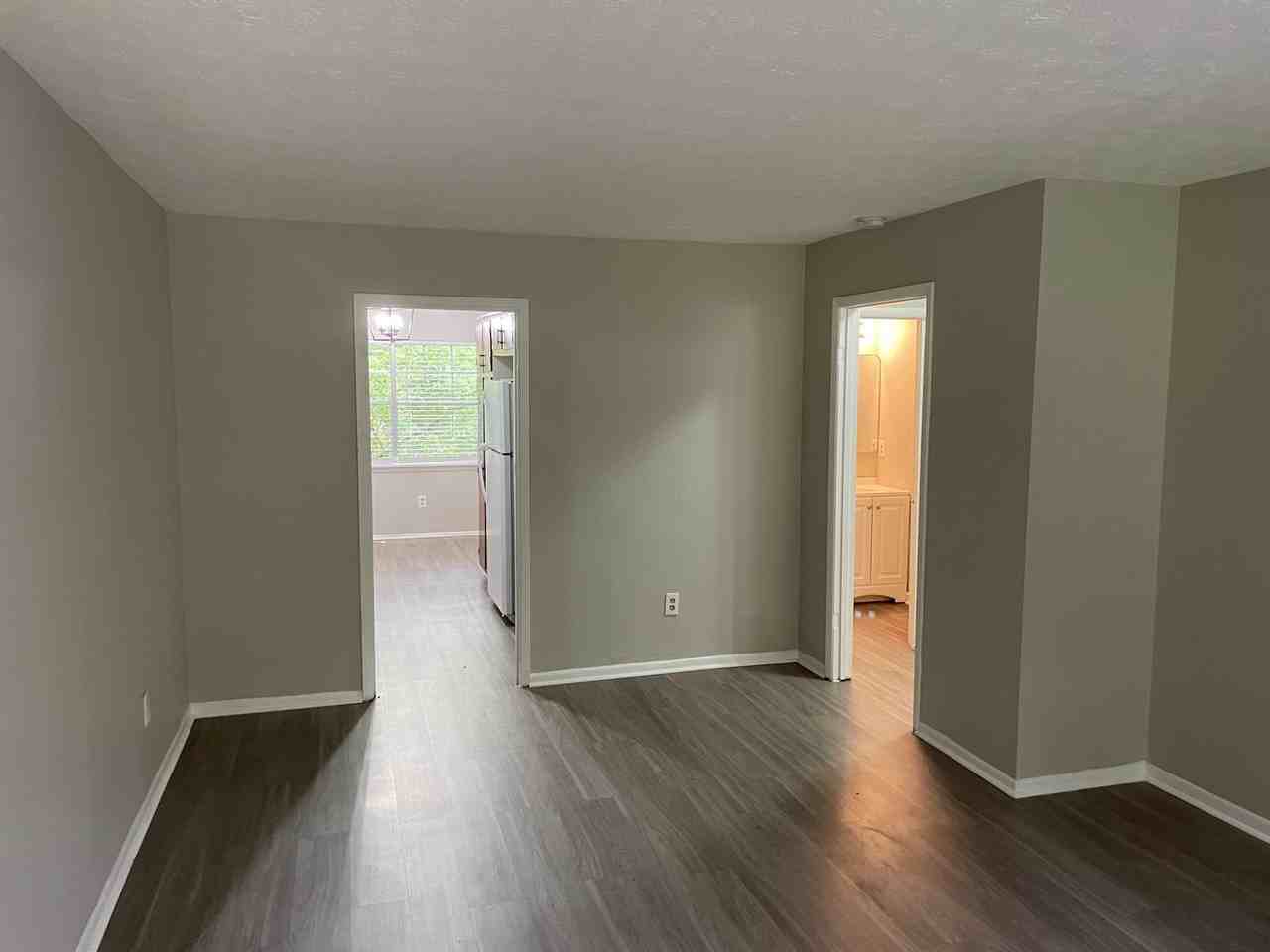 533 Elder St - Photo 3 of 14