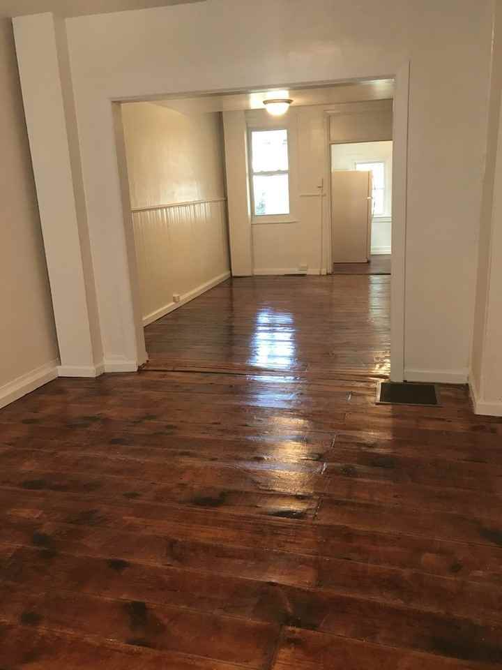 239 S Queen St - Photo 2 of 9