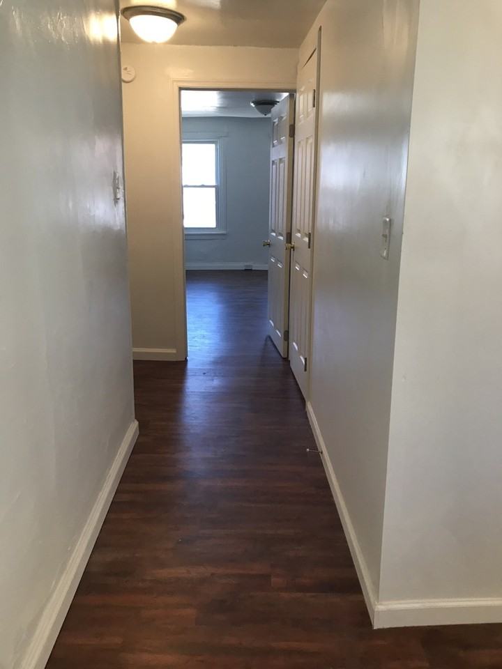 239 S Queen St - Photo 7 of 9