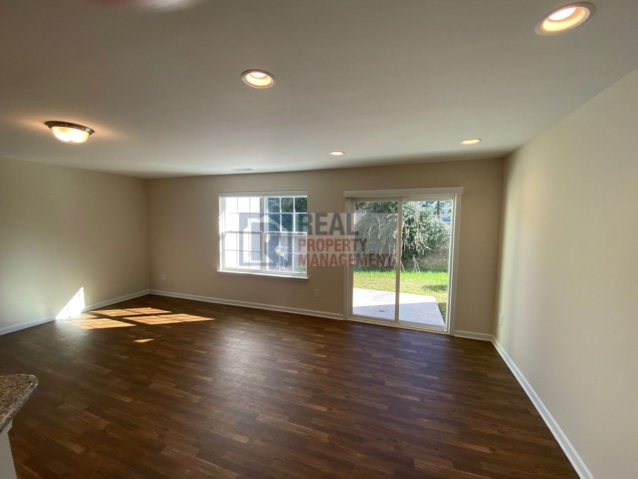 103 Crepe Myrtle Ln - Photo 3 of 23