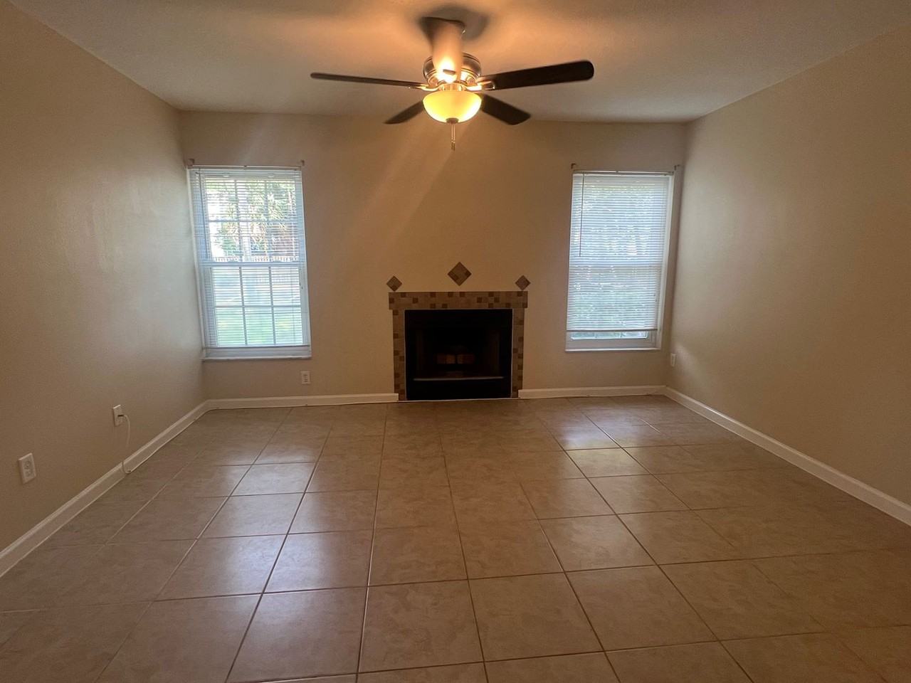 3019 Bonaventure Cir - Photo 3 of 19