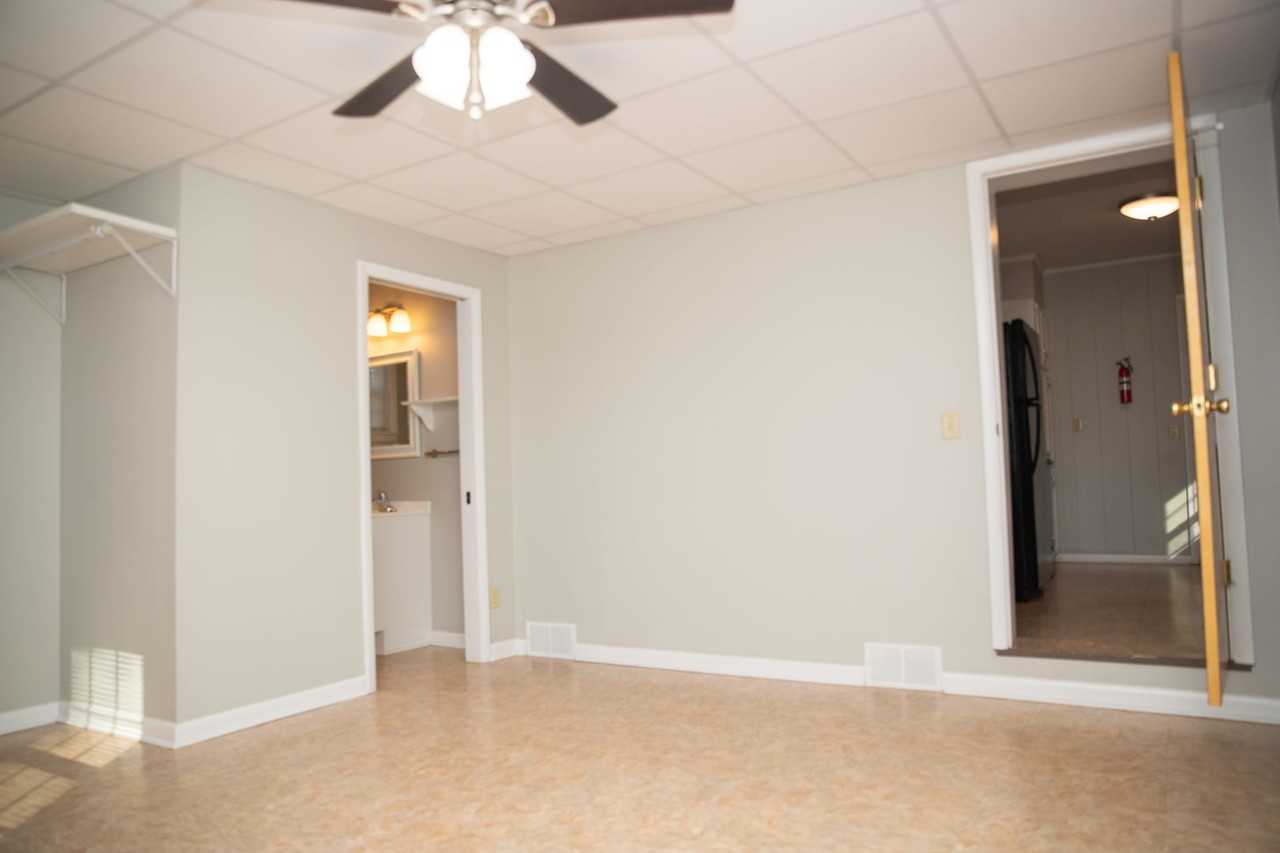 812 Mark St Sw - Photo 7 of 10