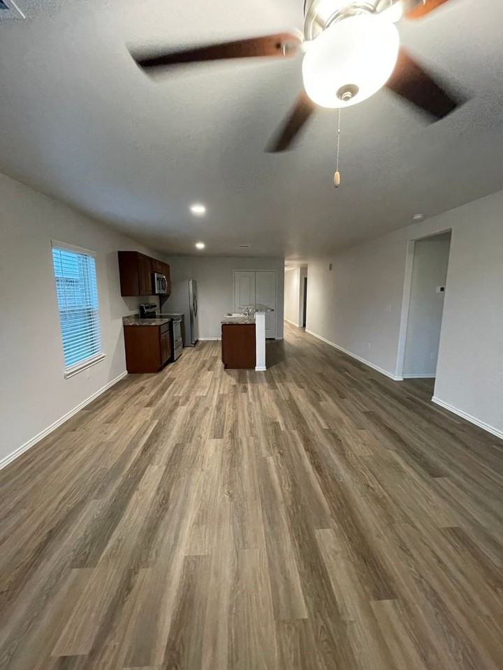 826 Faison Ct - Photo 7 of 24
