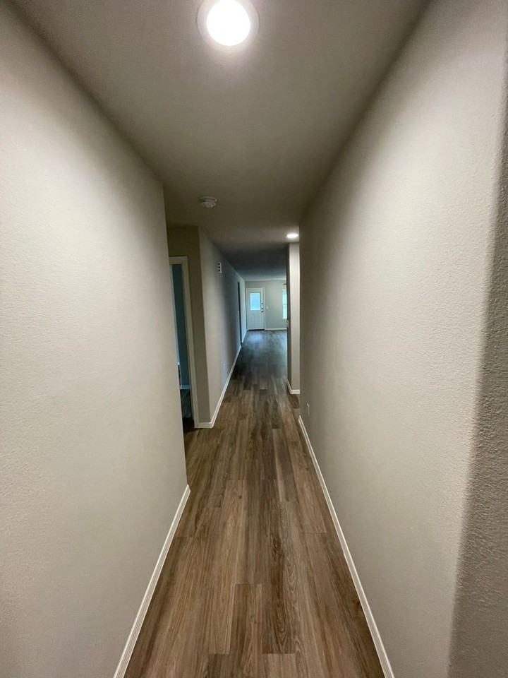 731 Long Cedar Dr - Photo 5 of 22