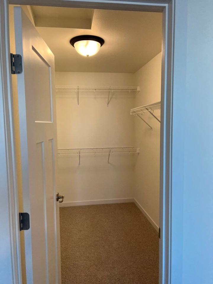 6750 71st Ave S - Photo 7 of 11