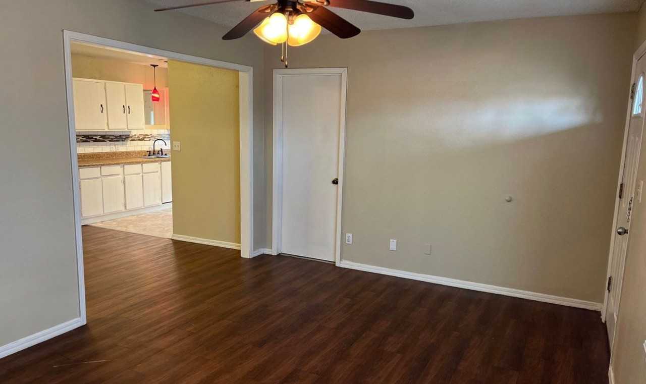 516 Draper Dr - Photo 3 of 21