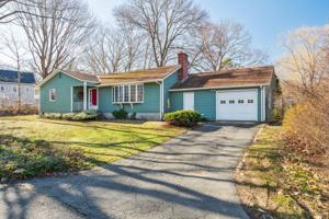 featured image of 17 Hillside Rd