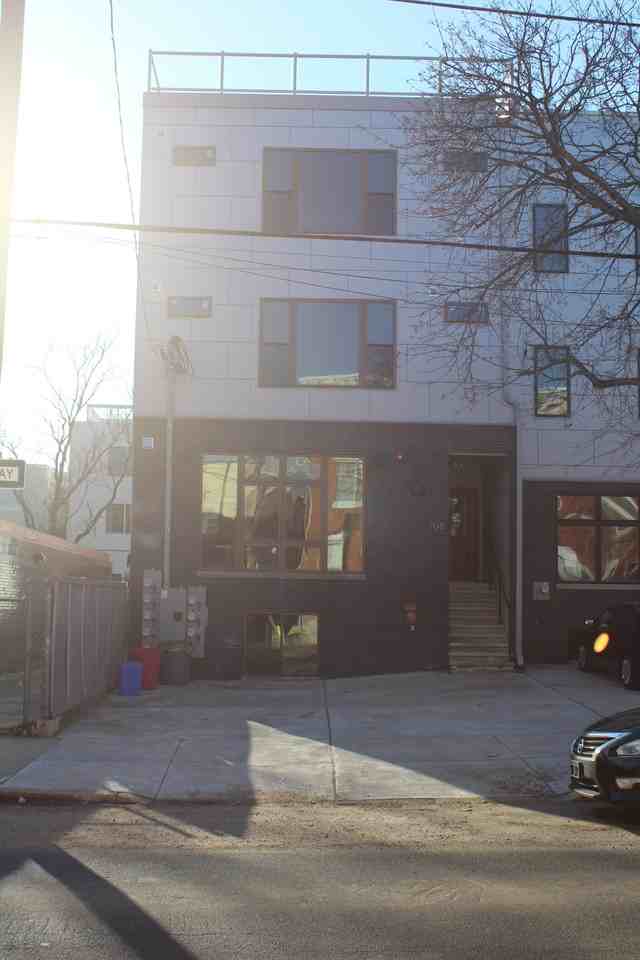 708 N 19th St #5 - Photo 2 of 8