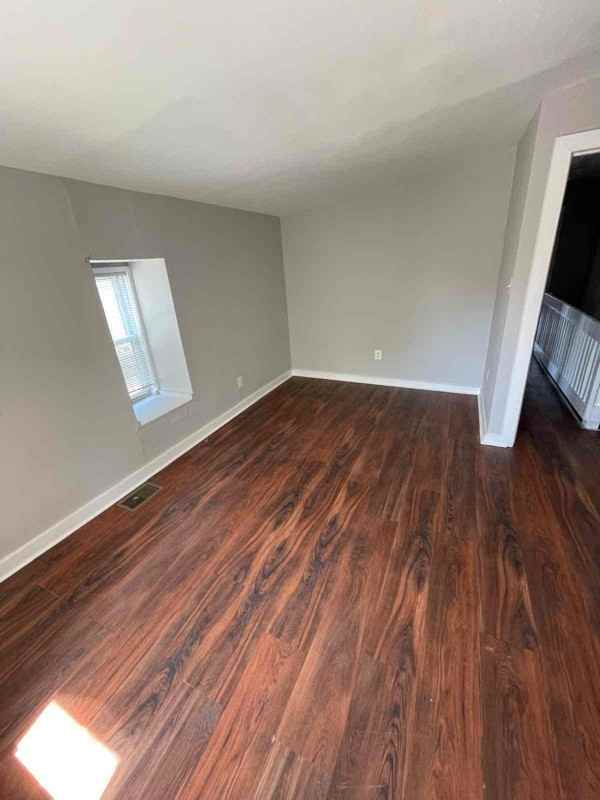 2203 44th St #B - Photo 3 of 15