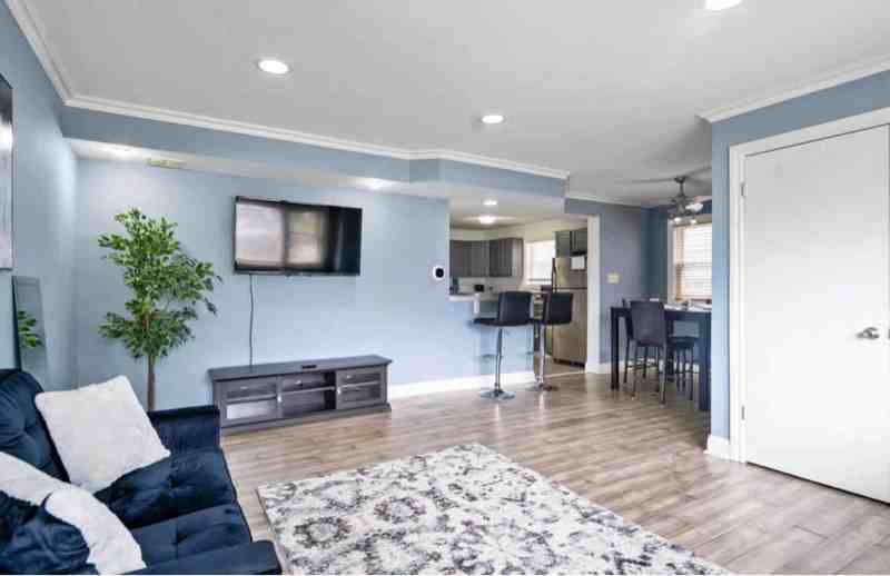 3814 East Ave - Photo 3 of 7