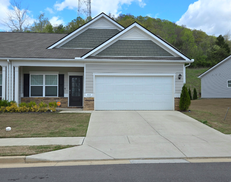 939 Millstream Dr - Photo 2 of 23