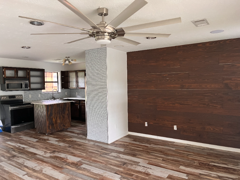 1130 Cook Dr - Photo 3 of 21