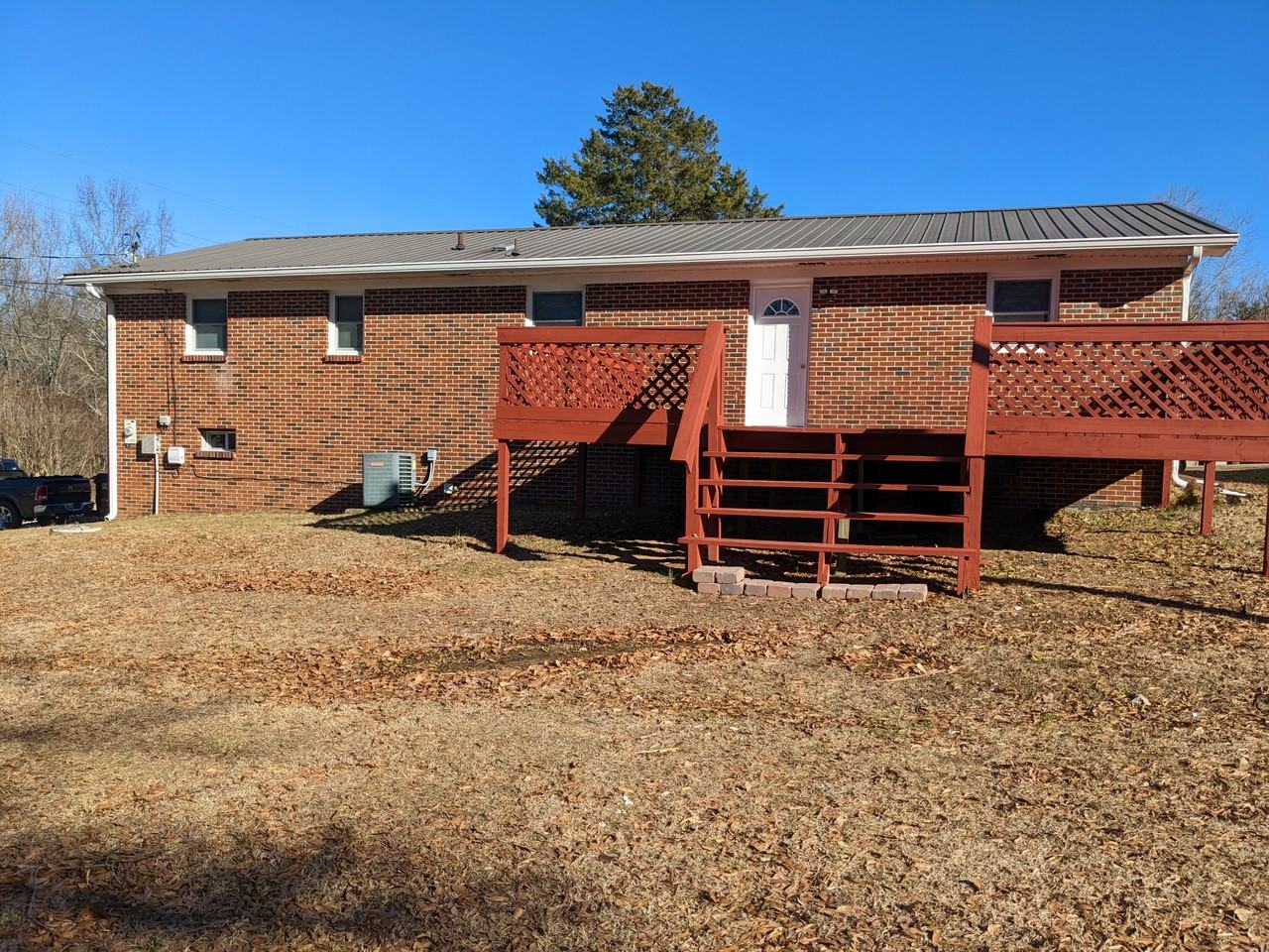 239 Shaw Rd Nw #NA - Photo 2 of 20