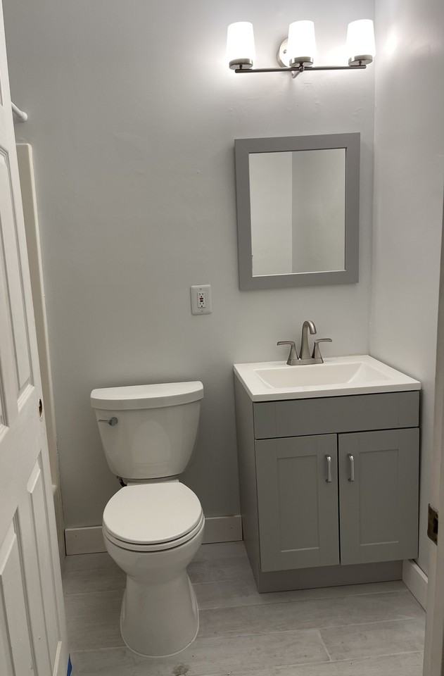 2402 Flagler Ave #1 - Photo 3 of 10
