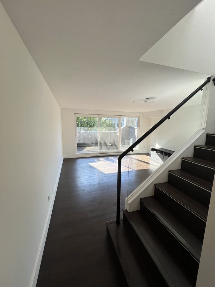 2678 West Broadway #315 - Photo 2 of 12