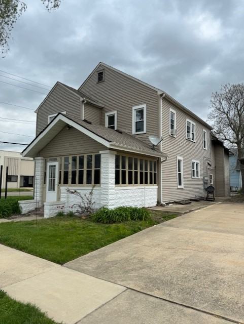 230 West Lawrence Avenue #B - Photo 2 of 15