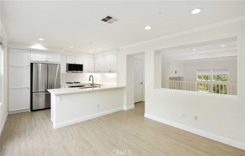 67 Chula Vis - Photo 3 of 33