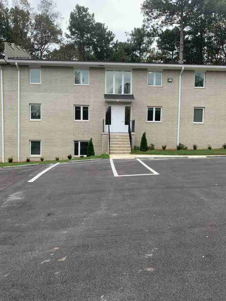 166 Anderson Beautiful New Apartments - Photo 3 of 9