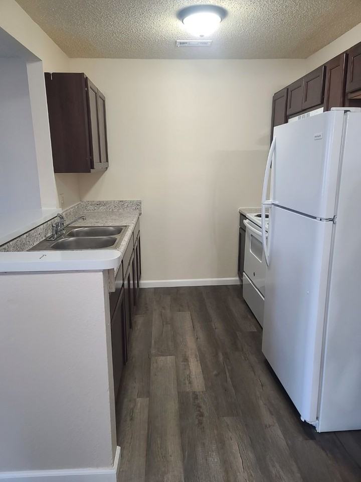 Tiger Shark LLC - Photo 4 of 34