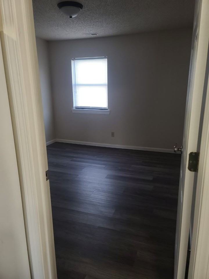 Tiger Shark LLC - Photo 5 of 34