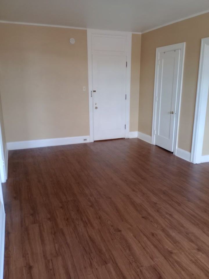 Leigland Apartments - Photo 3 of 11