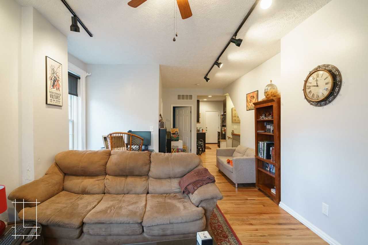 Neil House - Photo 4 of 43