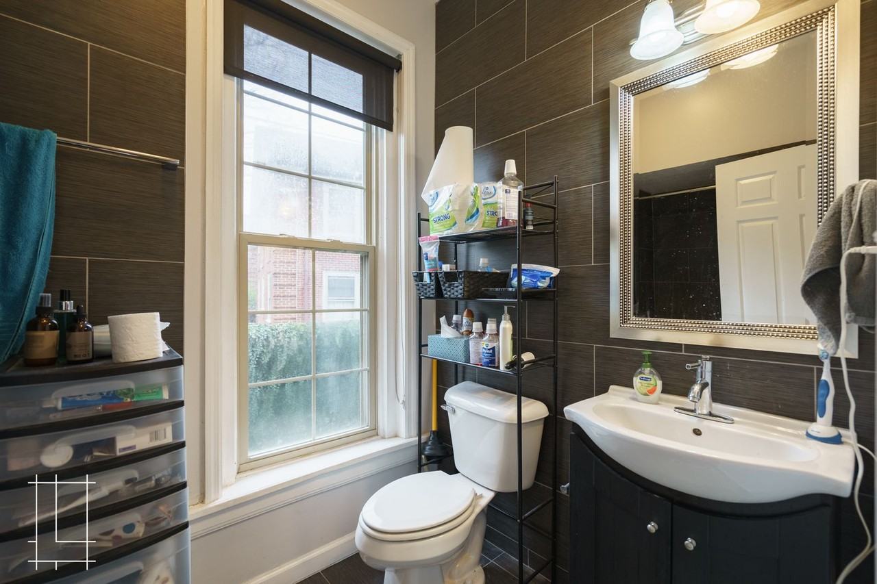 Neil House - Photo 6 of 43