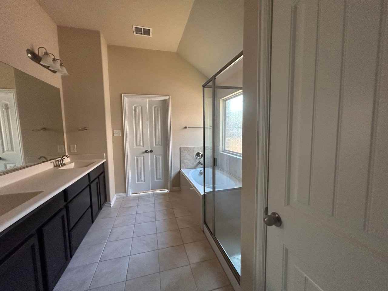 16616 Central Garden Ln - Photo 7 of 17