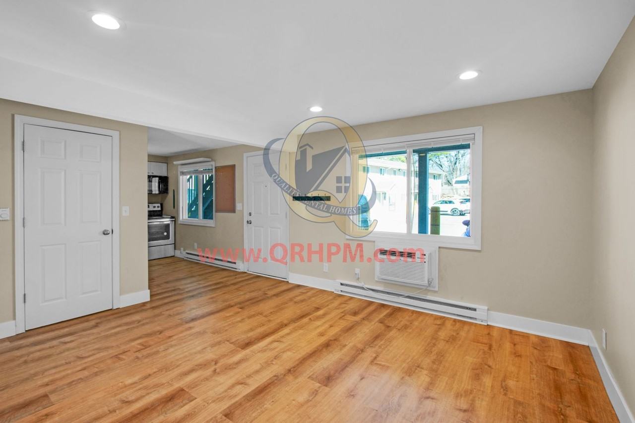 River Rock of Flushing Apartments - Photo 4 of 30