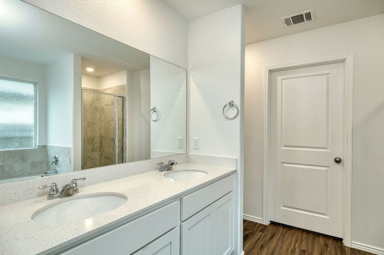 205 Arnage Dr - Photo 6 of 15