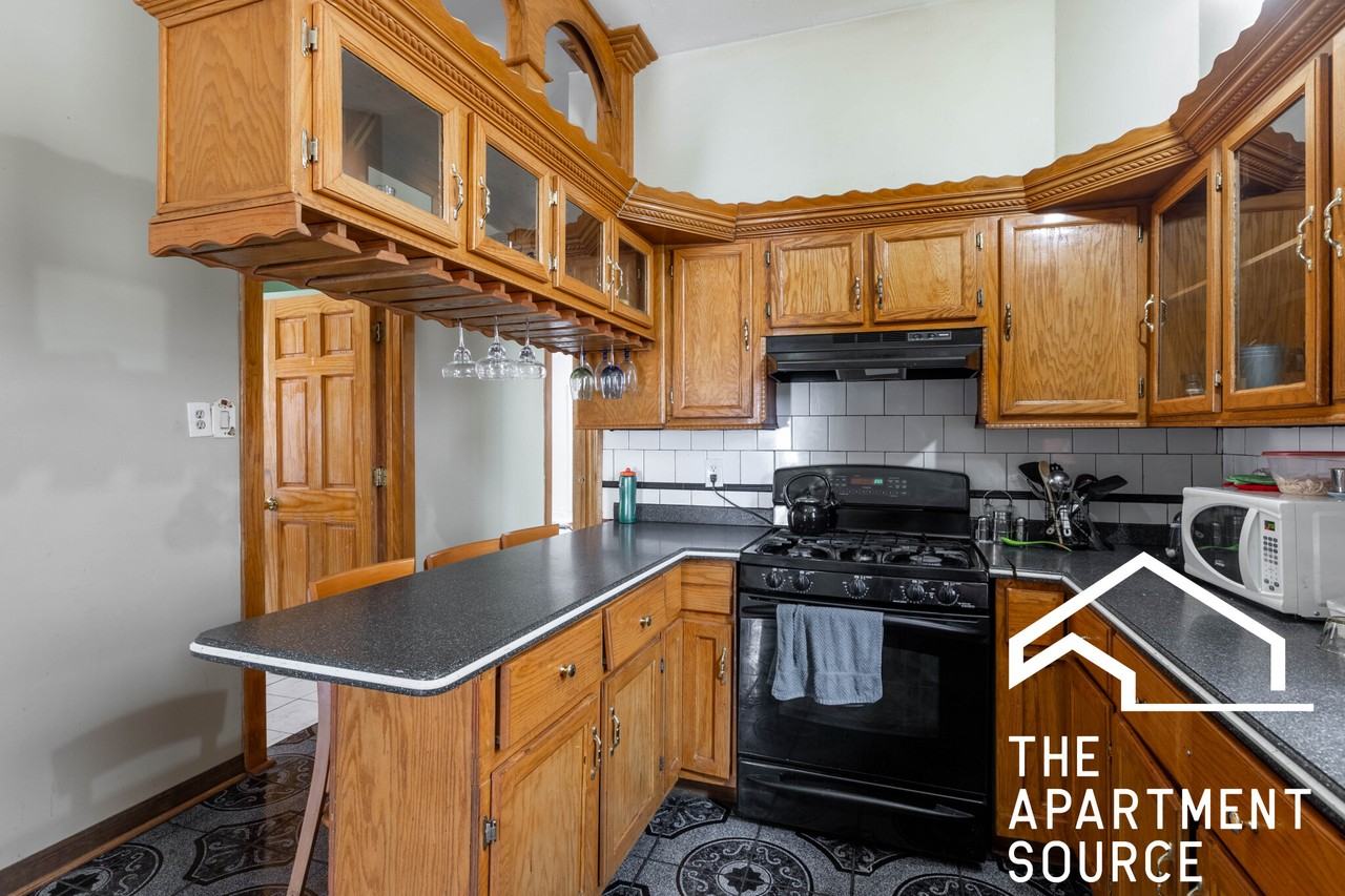1914 N Keeler Ave #1 - Photo 3 of 12