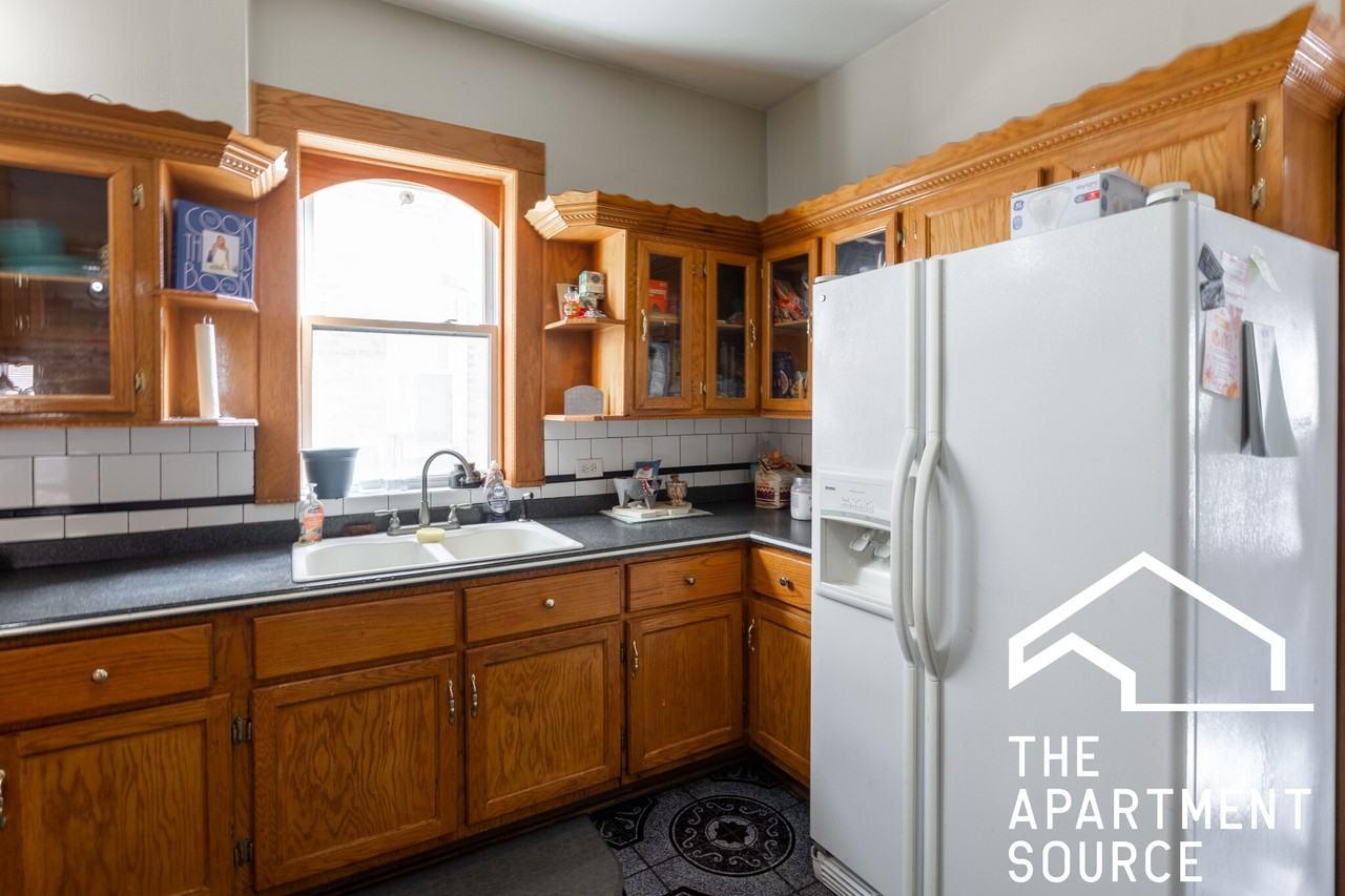 1914 N Keeler Ave #1 - Photo 5 of 12