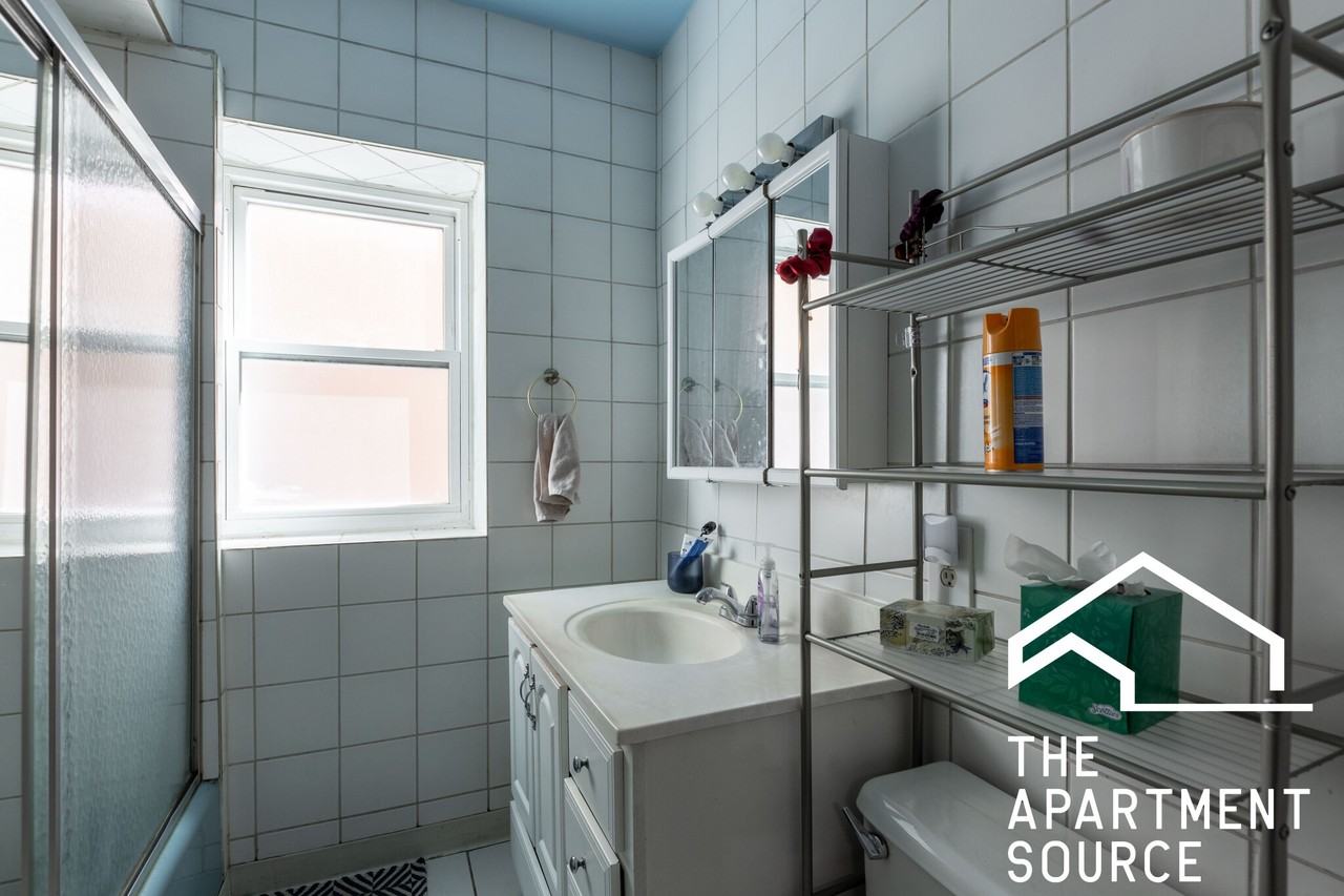 1914 N Keeler Ave #1 - Photo 6 of 12