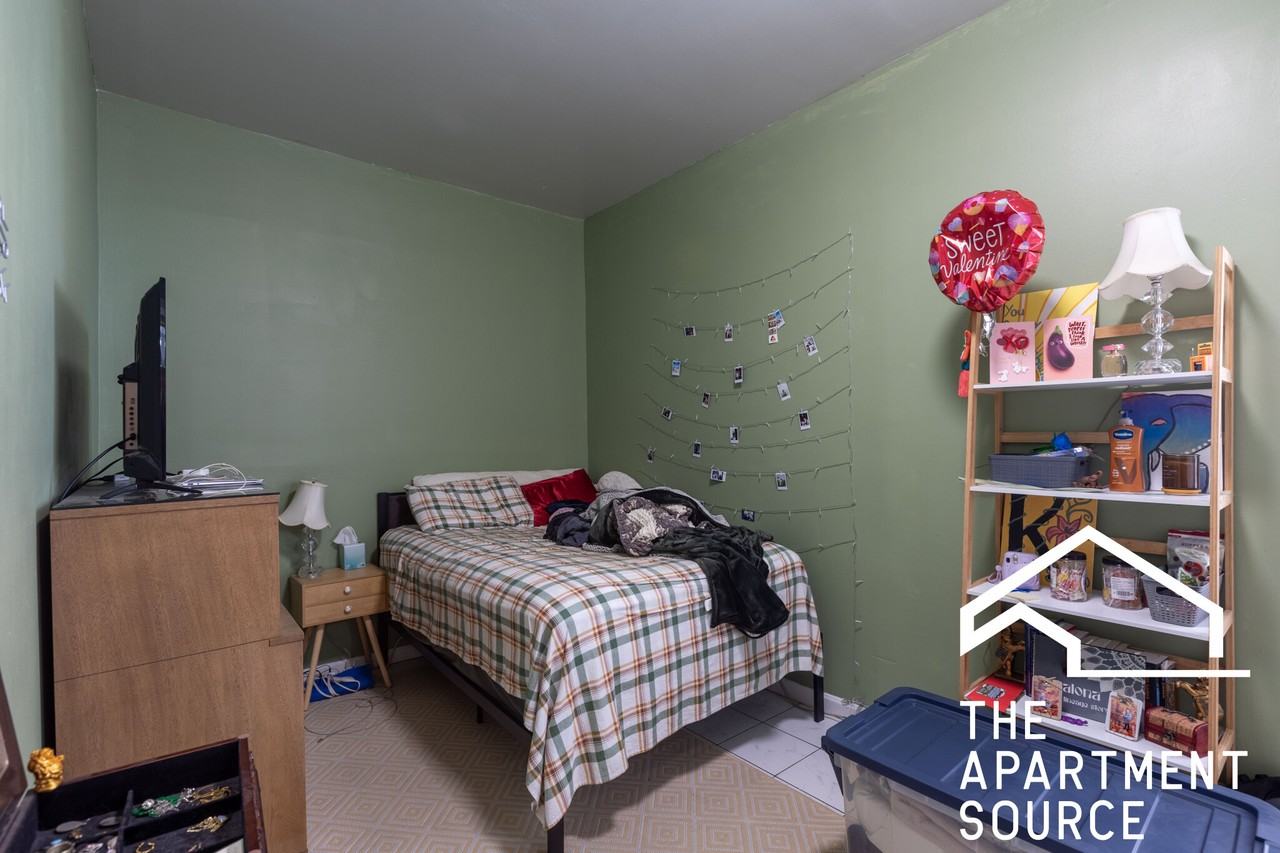 1914 N Keeler Ave #1 - Photo 7 of 12