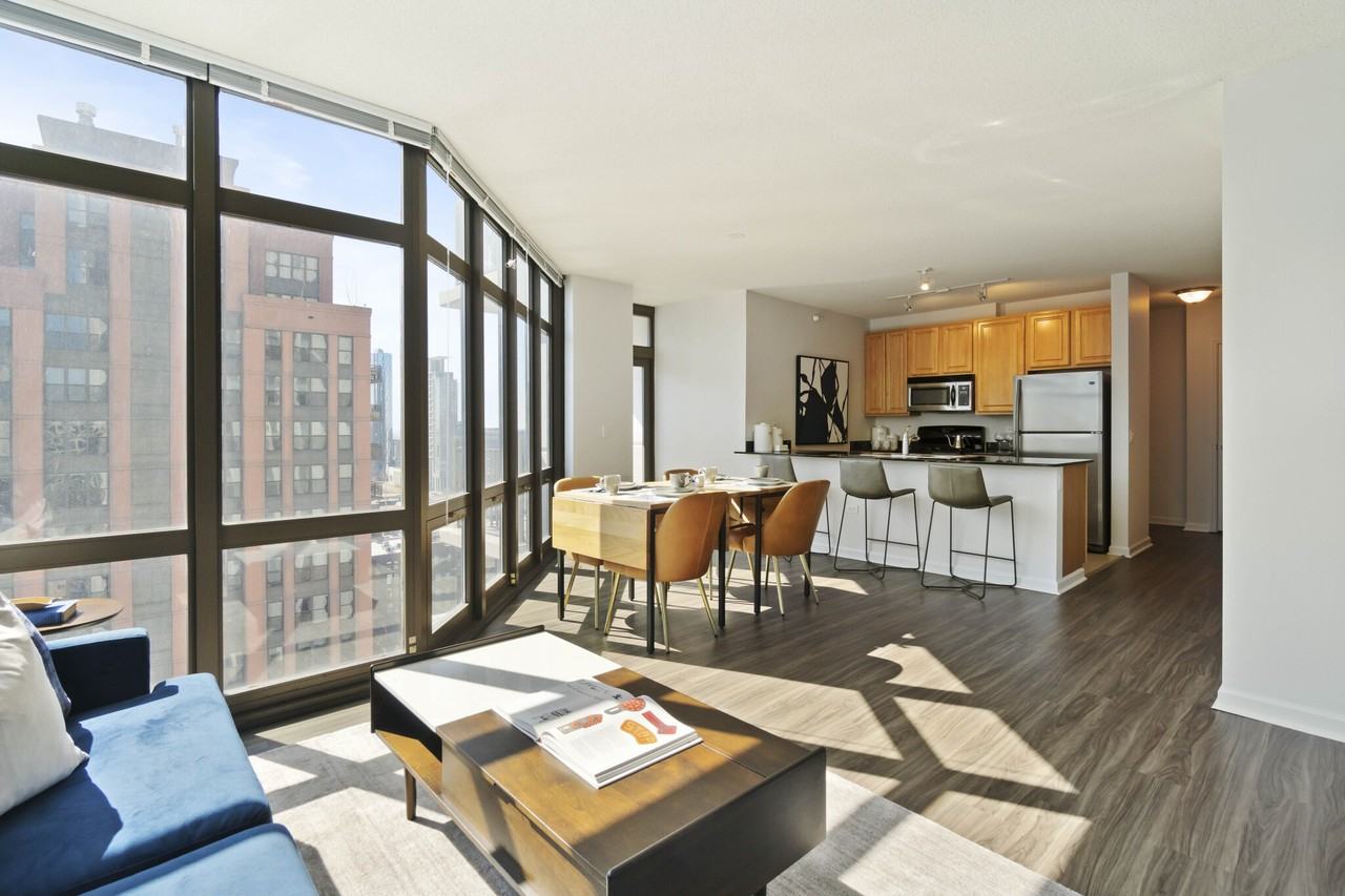 353 N Desplaines St #2-2 - Photo 2 of 15