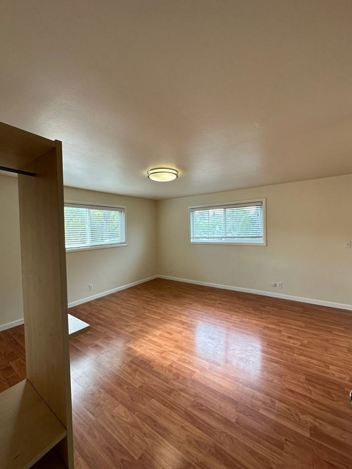 13th St. Apartments - Photo 3 of 10