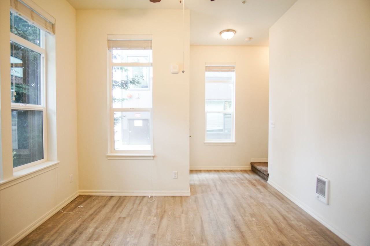 15 Ne 57th Ave - Photo 3 of 17