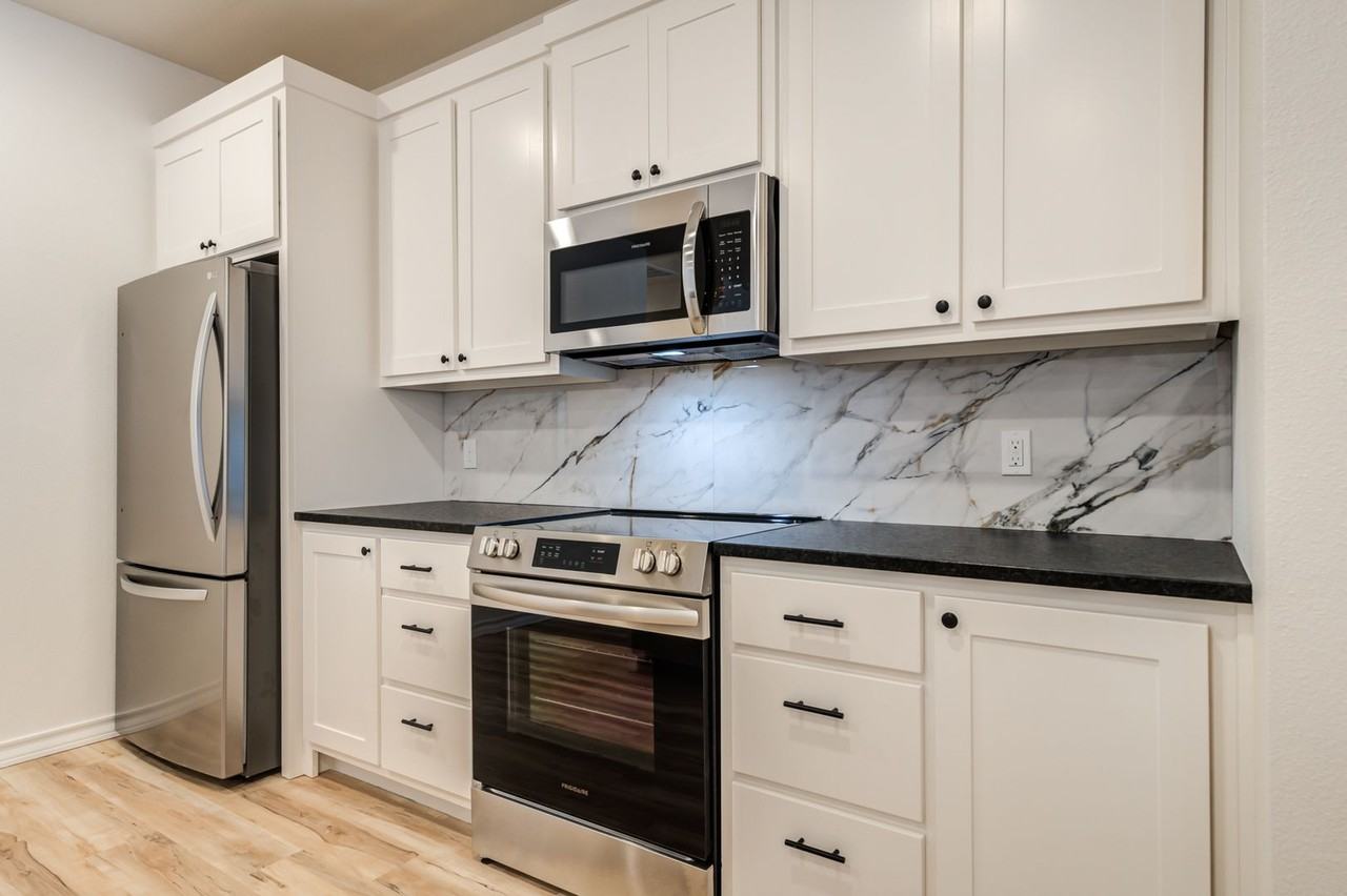 5835 Virginia Ave - Photo 7 of 19