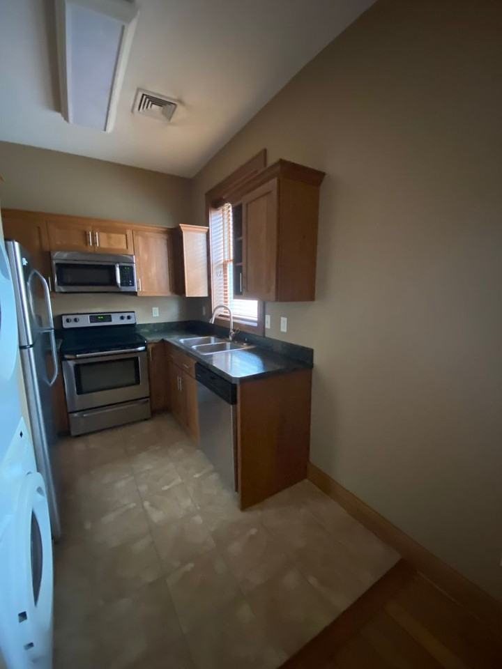 120-122 N. Main Street - Photo 3 of 6