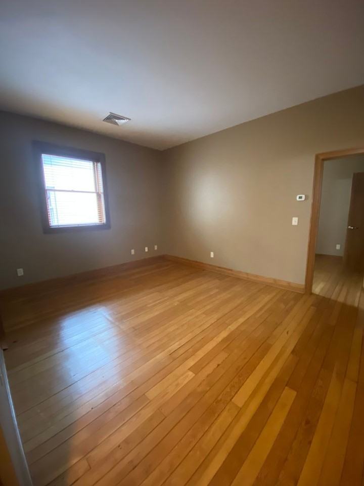 122 N Main St #D - Photo 4 of 7