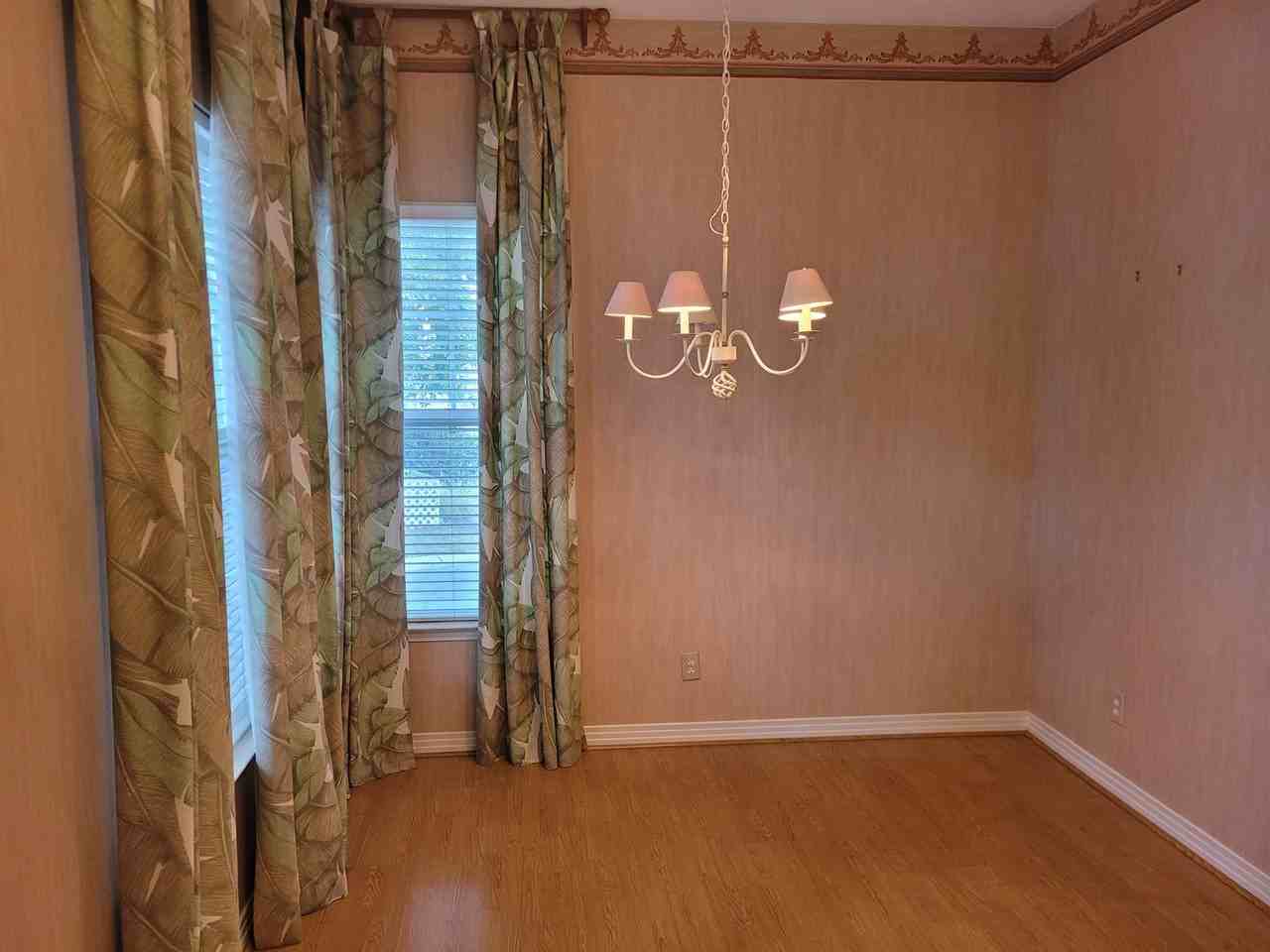 2204 Leeway Ct - Photo 4 of 31