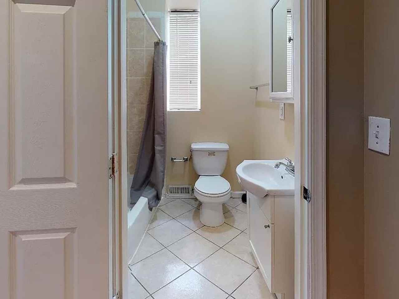 1517 Fontain St - Photo 6 of 13