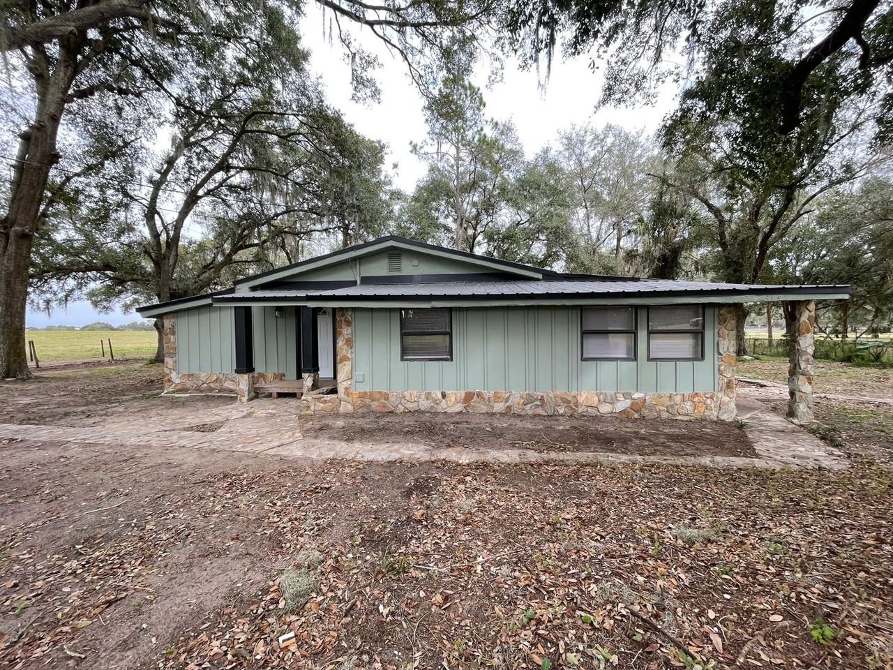 12616 Thonotosassa Rd - Photo 2 of 32