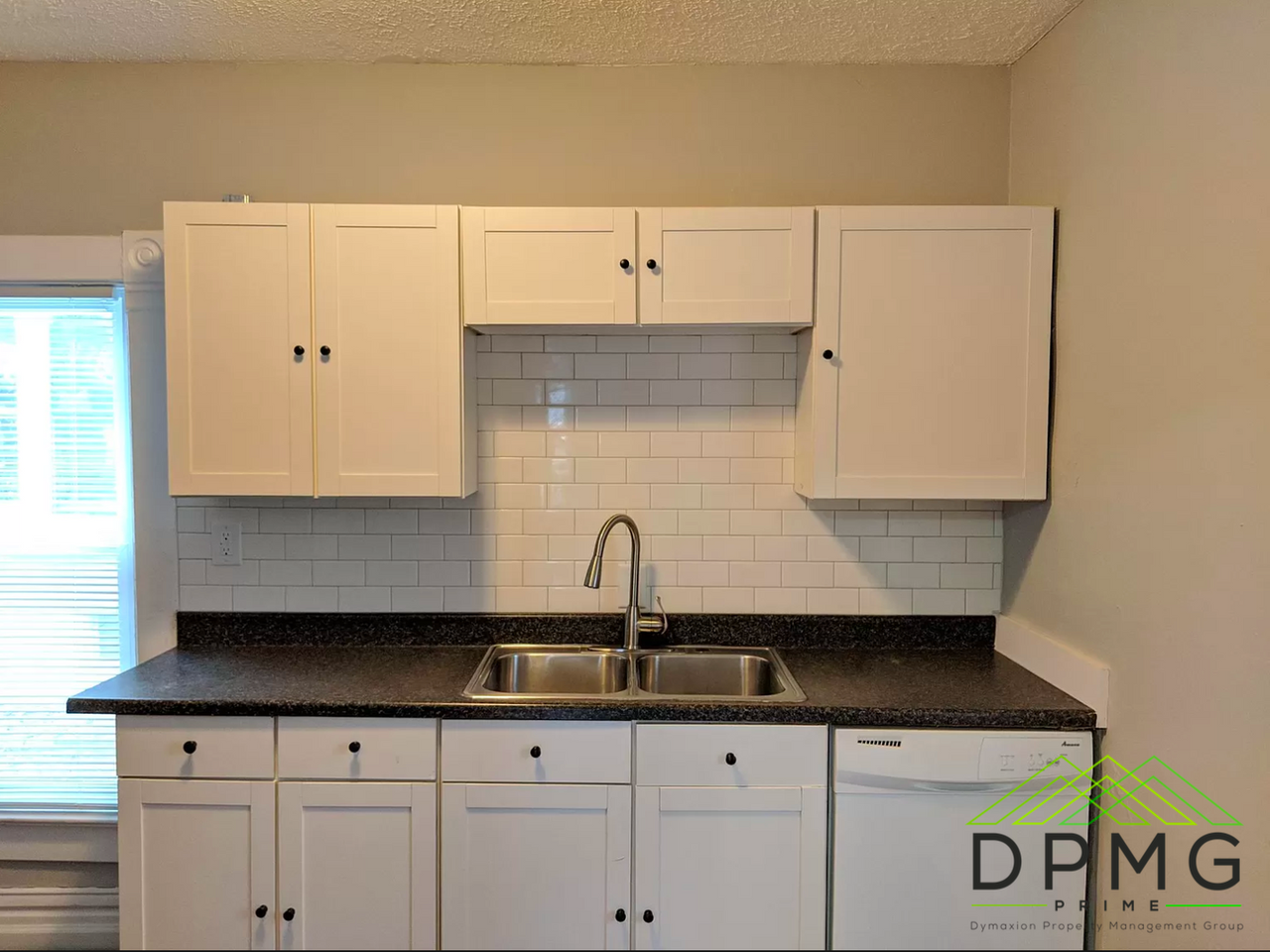 121 Shepard St - Photo 2 of 20