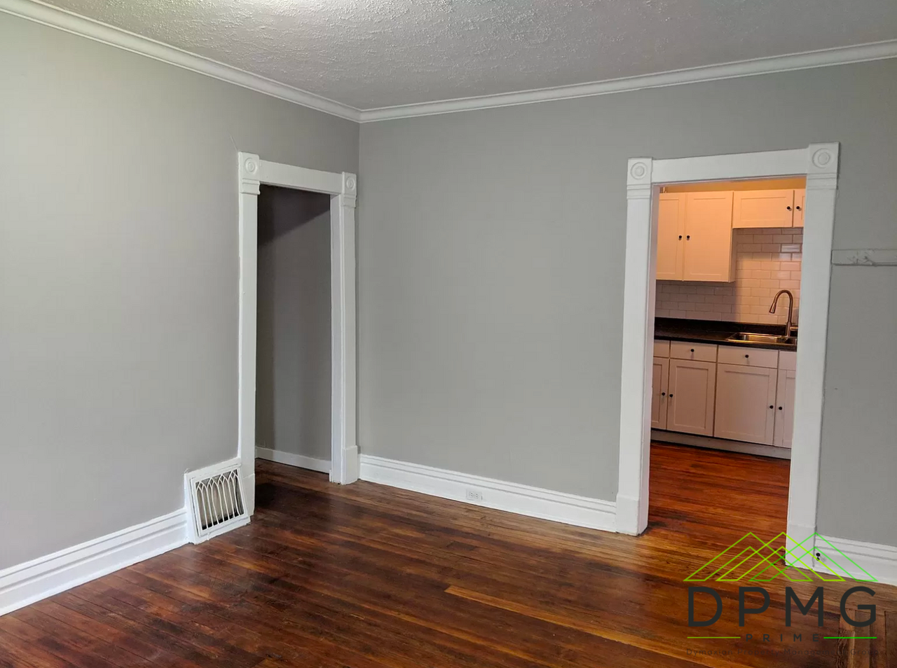 121 Shepard St - Photo 3 of 20