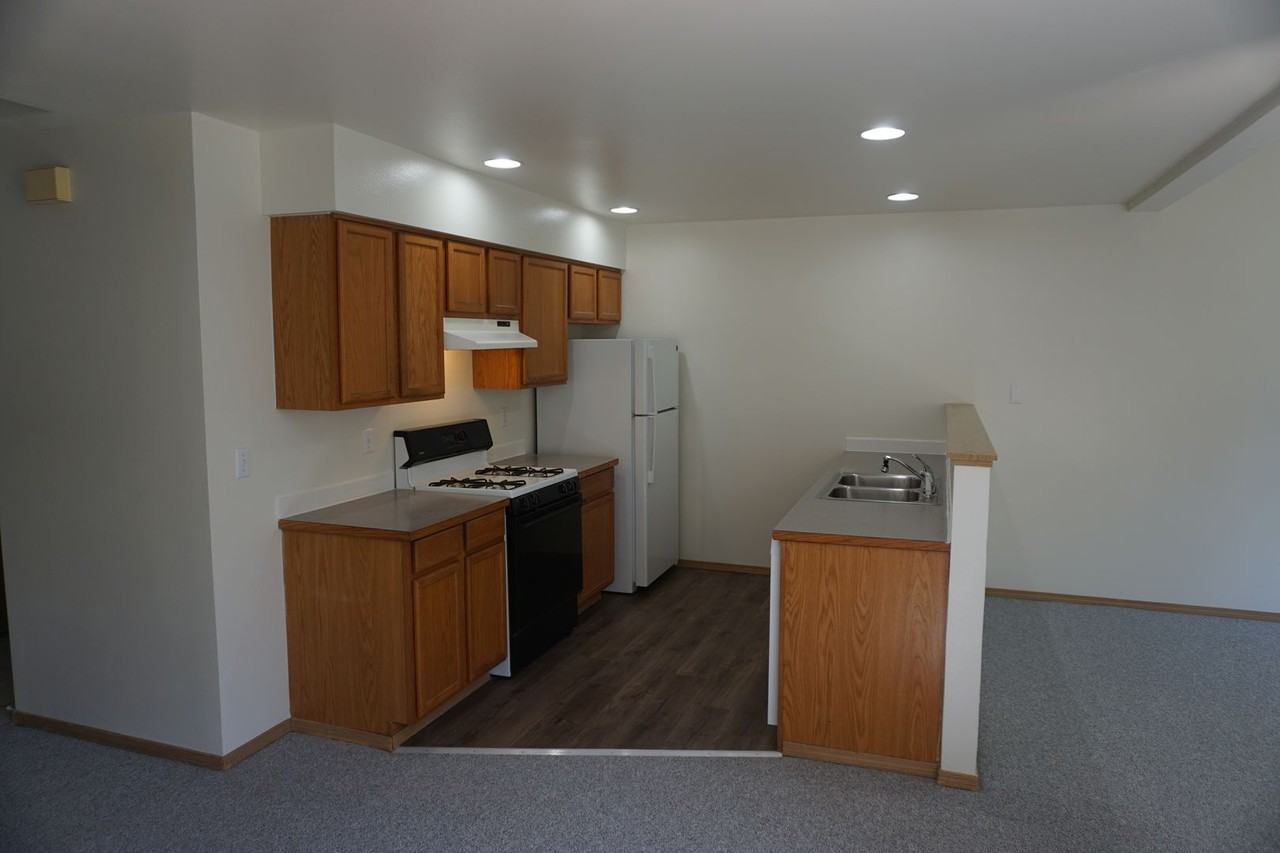 1502-04 E Maryland Street - Photo 2 of 13