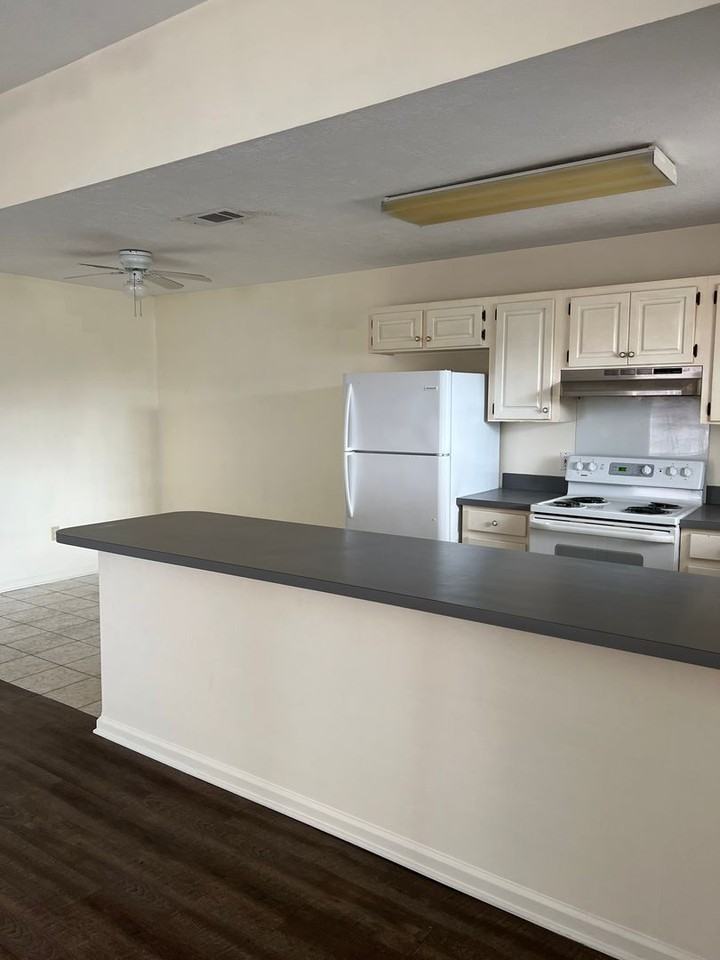 Tallow Wood Drive N - Photo 2 of 18